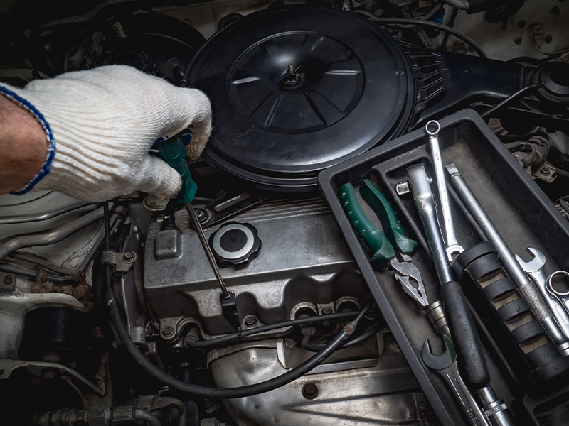 Jak uniknąć przypadkowych obrażeń podczas korzystania z klucza?